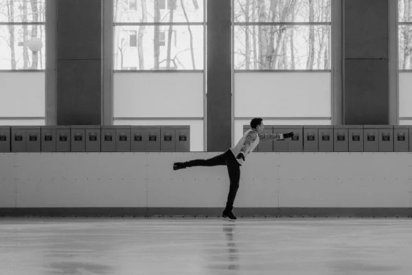 male figure skater